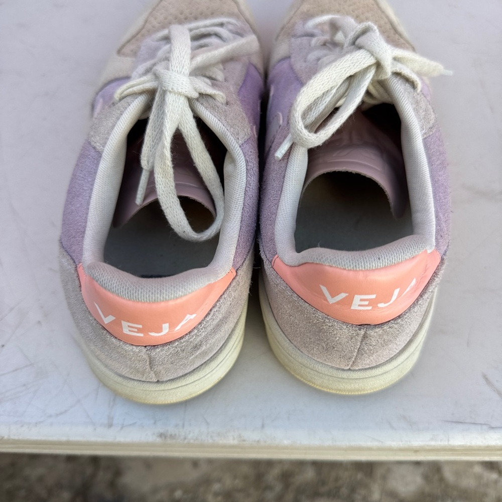Veja size8.5 - Picture 3 of 7
